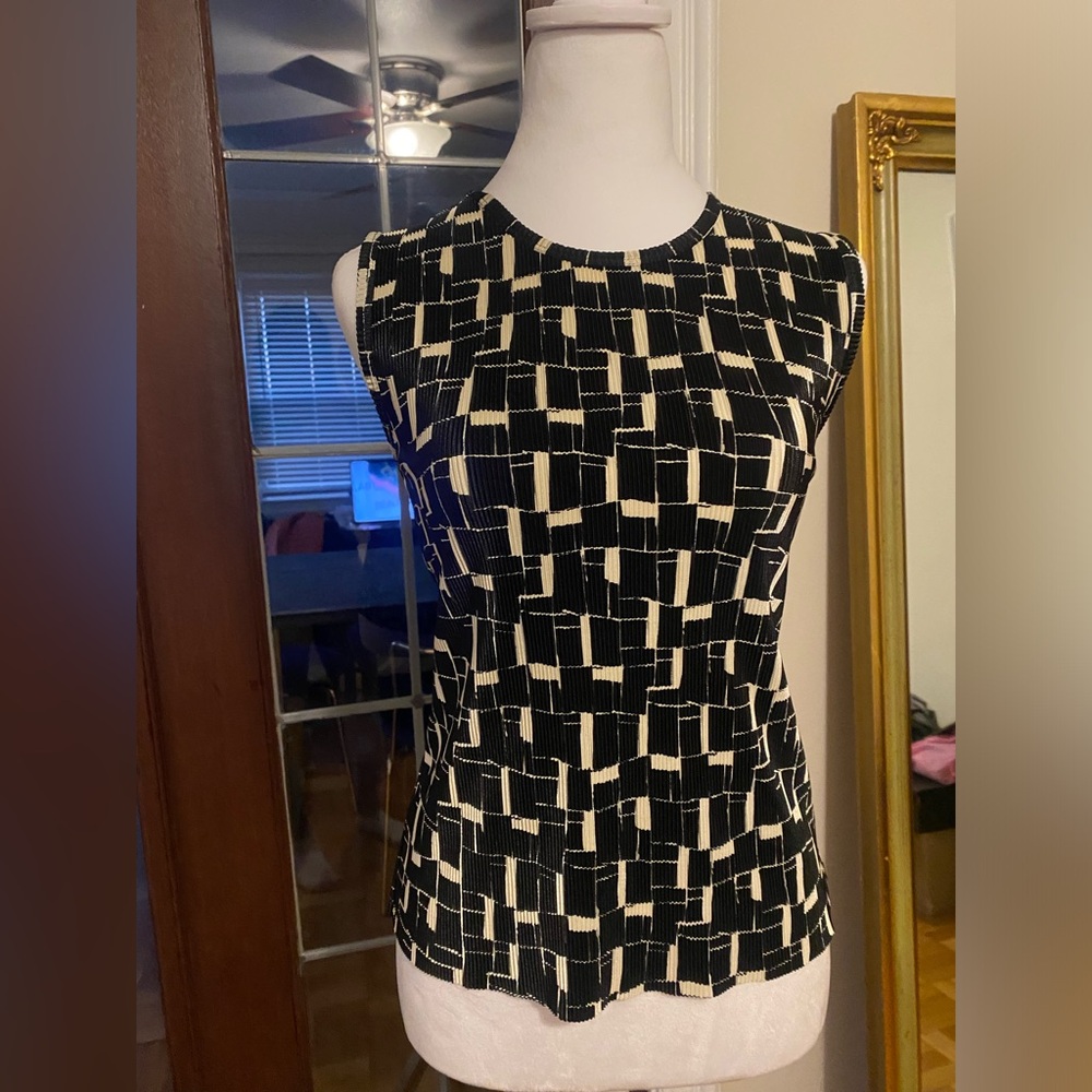 Pleated top